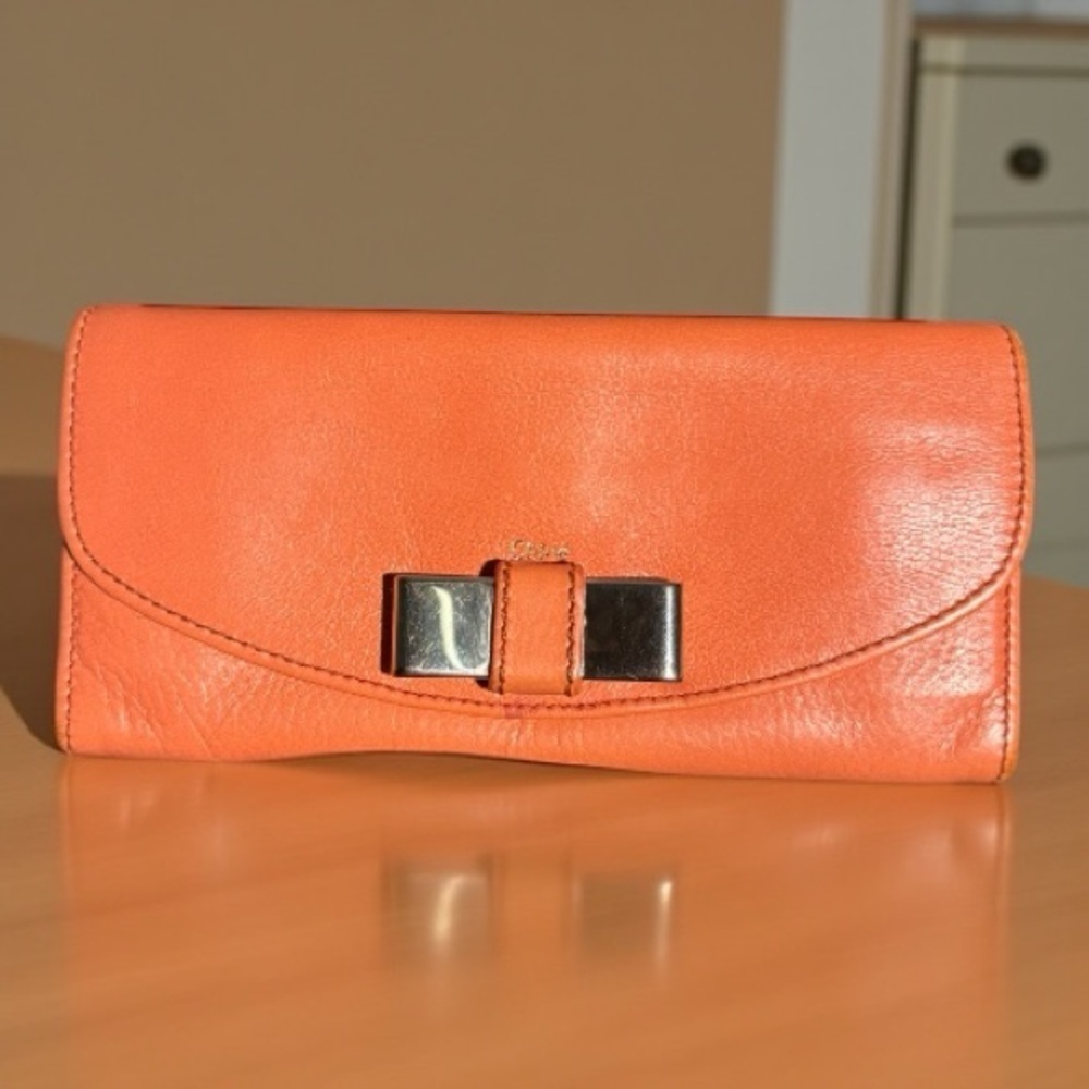 Chloe Long Wallet w/ Box, Authenticity Card and Dust Cover